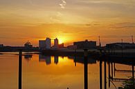Sonnenaufgang im Bremer Hafen von Babetts Bildergalerie Miniaturansicht