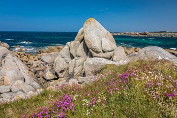Rock formation at the Plage de Rêve, Cléder, Brittany