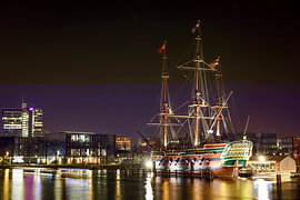 Avondfoto van Amsterdam van W J Kok