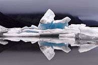 Eisformation mit Spiegelung von Ralf Lehmann Miniaturansicht