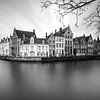 Brugge in zwartwit van Ilya Korzelius
