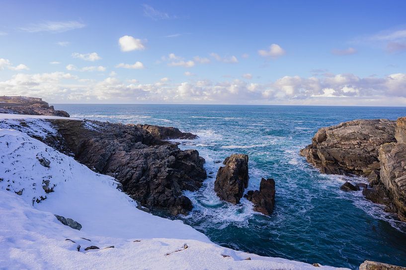 Een klif op de Outer Hebrides van Imagination by Mieke