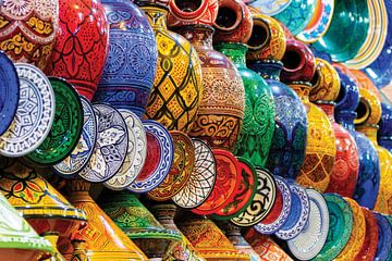 Multi color aardewerk - Marrakech - Marokko van Marianne Ottemann - OTTI