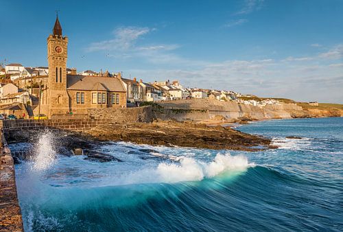 Kerk op de kade in Porthleven, Cornwall