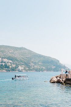 Prachtig uitzicht op vaarboot in Dubrovnik | Kroatie