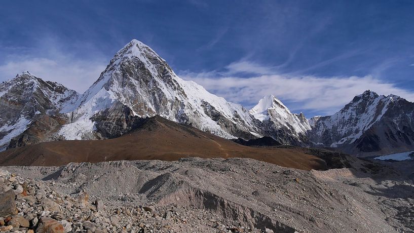Pumori mit Khumbu-Gletscher von Timon Schneider