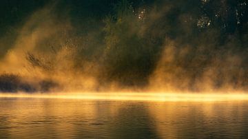 Brûler de l'eau pendant l'heure d'or sur Bram Lubbers