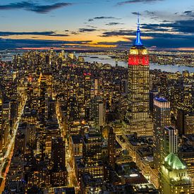 New York City Manhattan sunset in bird's eye view by Peter Vruggink