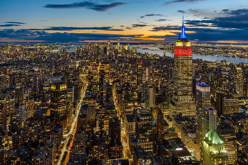 New York City Manhattan sunset in bird's eye view (Coucher de soleil sur Manhattan à New York) par Peter Vruggink