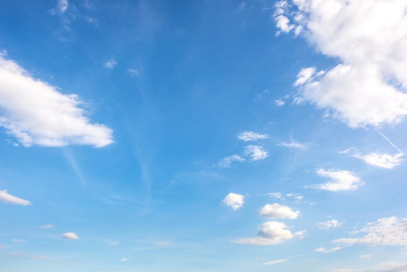 Blue sky with clouds by Günter Albers