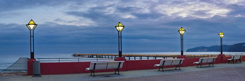 Kurplatz und Seebrücke in Binz von Walter G. Allgöwer