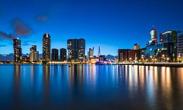 Het blauwe uur | Rijnhaven | Rotterdam van Rob de Voogd / zzapback