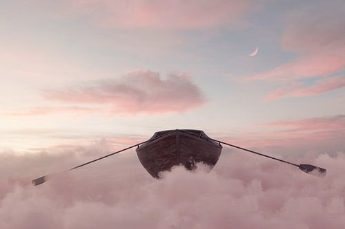 Un bateau en bois abandonné flotte sur une mer de nuages