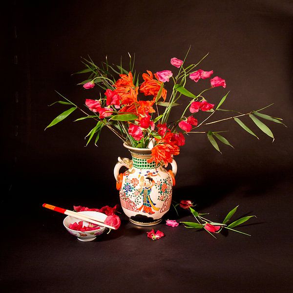 Still life Flowers | Flower still life by Christine Vesters Fotografie
