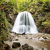 belle chute d'eau Josefstal en automne, destination de randonnée Schl sur SusaZoom