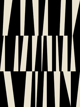 Bauhaus Stil Retro Minimalist Geometrisches Kunstwerk in Schwarz und Beige. Nr.9 von Dina Dankers