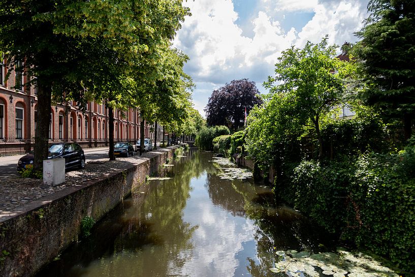 Amersfoort, gracht langs de Zuidsingel van Ester Overmars