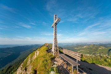 Hochgrat und sein Gipfelkreuz von Leo Schindzielorz