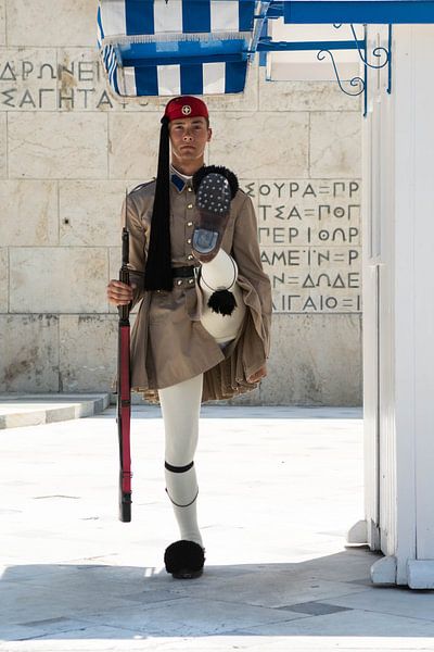 Change of guard, part 2 by Kiki Deurvorst