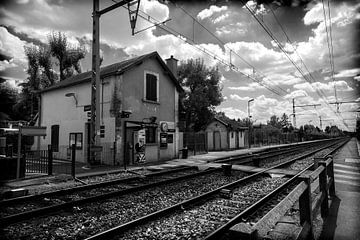 Gare de Saint Piat / petite gare , France sur Blond Beeld