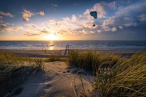 Fliegen (Paraglider Strand Dishoek) von Thom Brouwer
