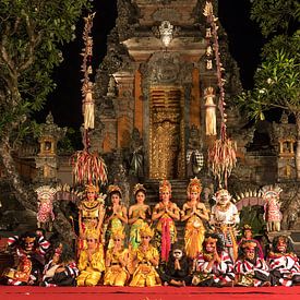 Ballet du Ramayana au palais d'Ubud, Bali, Indonésie sur Peter Schickert