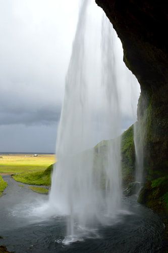 Achter Seljalandsfoss komen