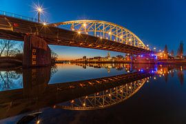 Arnhem RIjn Brücke bereit für das Pokalfinale von Dave Zuuring