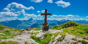 Bergkreuz vor dem Hochvogel