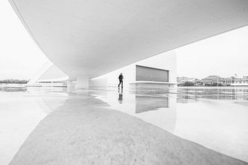 Centro Niemeyer in Avilés, Spanje van Peter Haastrecht, van