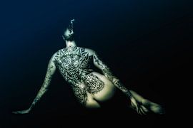 Tattoo girl by Mark Isarin | Fotografie