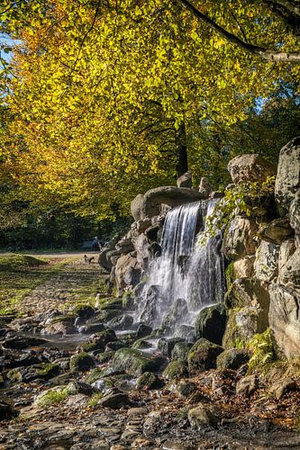 Waterval in Sonsbeekpark in Arnhem in de Herfst