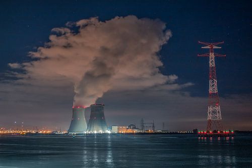 Tours de refroidissement "Doel" dans le port d'Anvers
