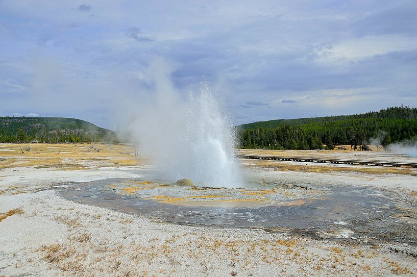 Jewel Geyser by Frank's Awesome Travels