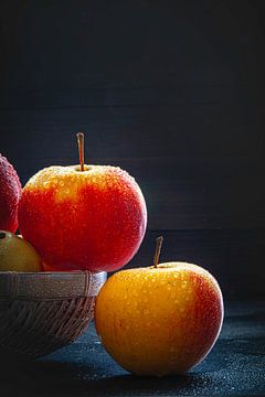 Autumn apples - freshness in the golden light