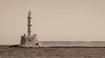 Leuchtturm in Chania, Kreta (Griechenland) Sepia von Mike Maes