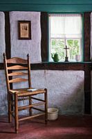 Stilleben mit Stuhl