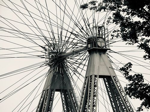 Stahl & Zeit: Detail des Wiener Riesenrads von Judith van Wijk