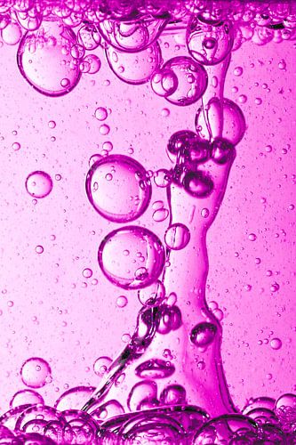 Water with bubbles