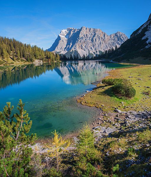 Prachtige Seebensee met uitzicht op de Zugspitze, Tirol van SusaZoom