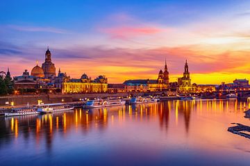 Dresden Oude Stad in de Avond van Ullrich Gnoth