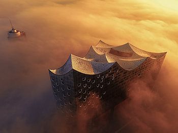 Elbphilharmonie Hamburg im Nebel