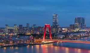 De Hef und die Willemsbrug in Rotterdam mit neuer Beleuchtung