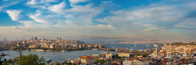 Istanbul, Turkey by Denis Feiner