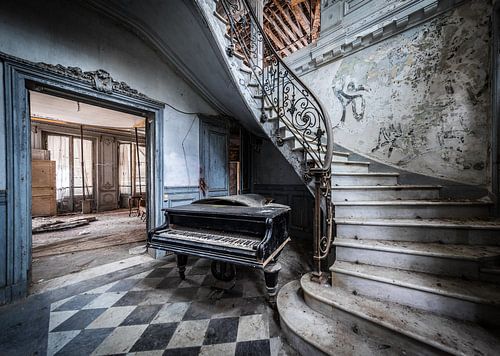 Piano à l'escalier