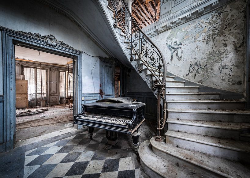 Piano at staircase by Inge van den Brande
