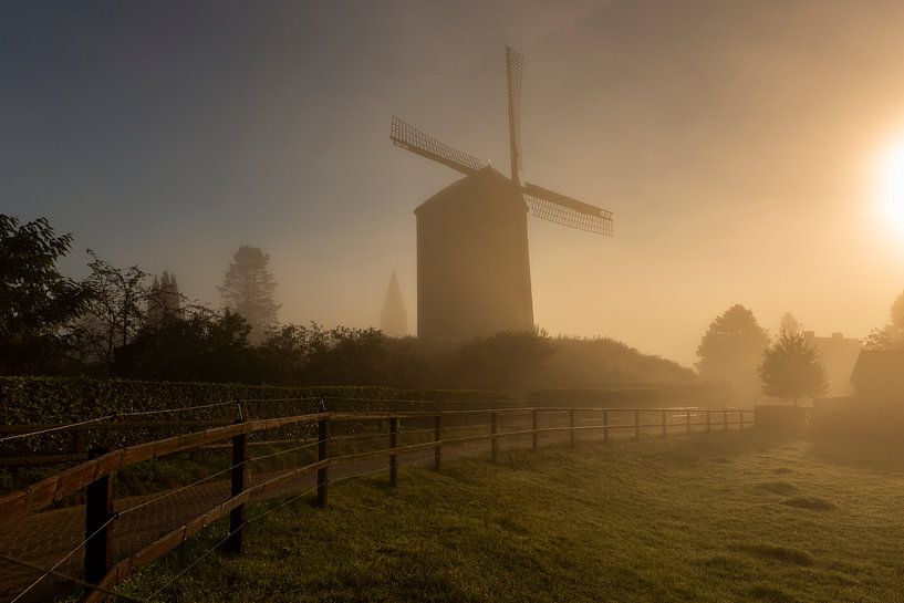 Lever de soleil brumeux d'automne Zeddam par Bart Harmsen
