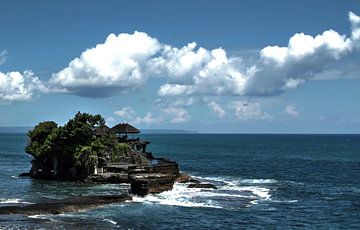 Tanah lot by Cecile Schimmel