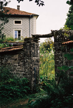 Door de poort (35 mm film)
