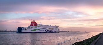 Sonnenuntergang, Ferry geht aus.
